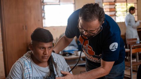 Famílias arrecadam R$ 45 mil para colégio e comunidade indígena no Paraguai