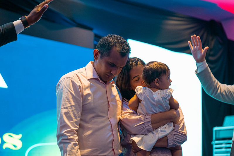 O evento incluiu a apresentação e o envio de uma família missionária para uma cidade da região onde não há presença adventista (Foto: Rafael Sampaio)
