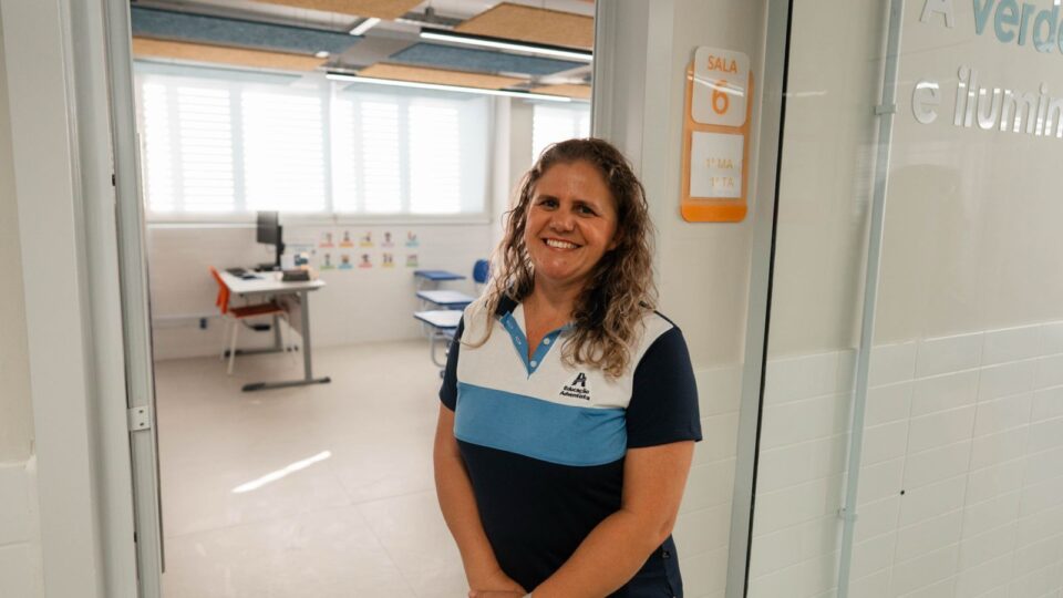 Professora Edielen Matos na sua nova sala de aula
(Foto: Matheus Amaral)
