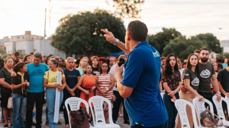 Na praça do Cristo em Castanhal centenas de jovens se reuniram para celebrar, testemunhar e compartilhar esperança. (Foto: Ana Lívia)