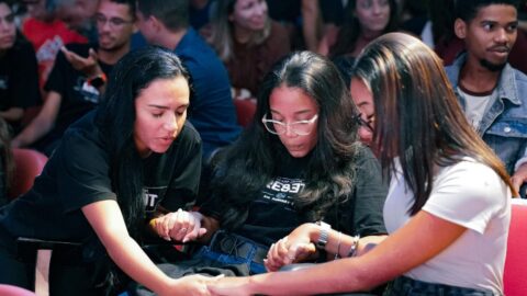 Congresso Reset reúne 300 jovens em Itaboraí e atrai participante da Ucrânia em busca de renovação espiritual