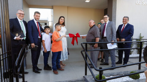 Dedicação e recomeço movem a construção de novo templo na cidade de Terra Boa -PR