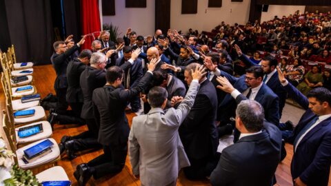 Quatro pastores são ordenados ao ministério pastoral na Associação Sul Catarinense