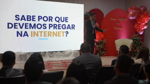 Inteligência artificial ganha espaço na evangelização durante encontro de líderes em Itaituba