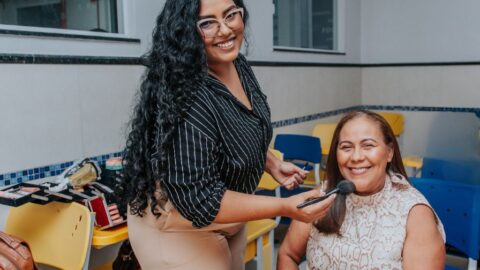 Projeto "Preciosas" devolve autoestima a mulheres em Belém (PA)
