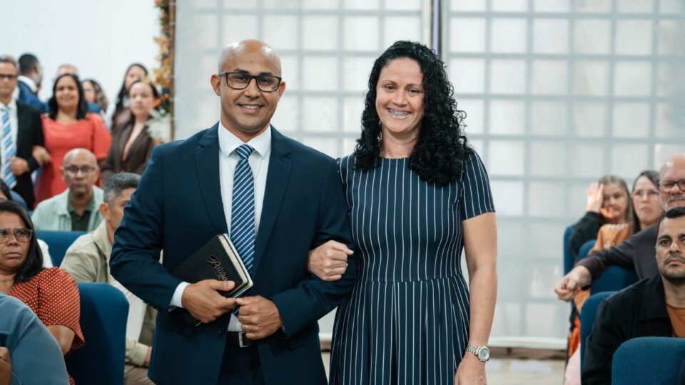 Pastor Anderson ao lado da esposa Tânia. (Foto: Matheus Amaral)