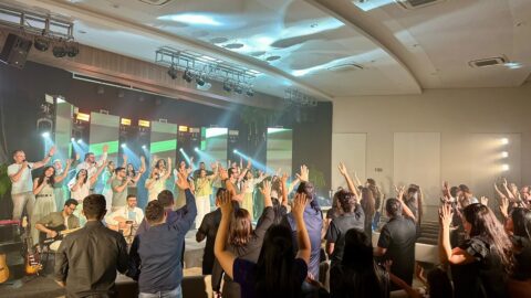 Igreja Adventista Viva Vida grava musical com mensagem de esperança e fé