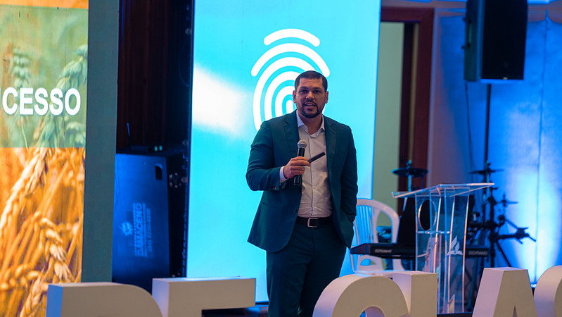 O pastor Saulo Viana incentivou os líderes a transformarem o aprendizado do congresso em ações missionárias voltadas ao estudo da Bíblia e ao discipulado (Foto: Rafael Sampaio)