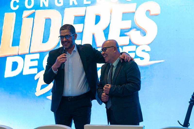 O pastor Elias Lourenço destacou a importância do estudo sistemático da Bíblia e apresentou princípios que fortalecem o discipulado nas igrejas locais (Foto: Rafael Sampaio)