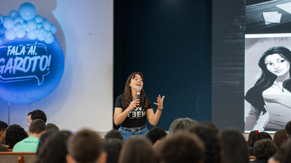 Maíra Mafra em uma de suas palestras. (Foto: Matheus Amaral)