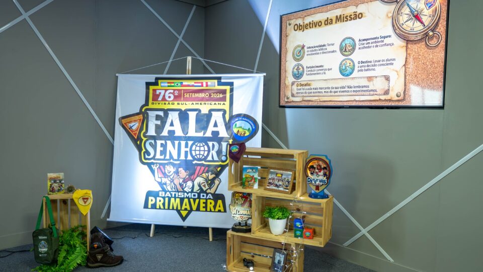 Ornamentação para Concílio Ministerial de lançamento do Evangelismo da Primavera 2026. (Foto: Matheus Amaral)