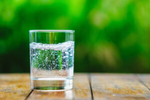 El agua con gas, ¿es perjudicial para la salud?