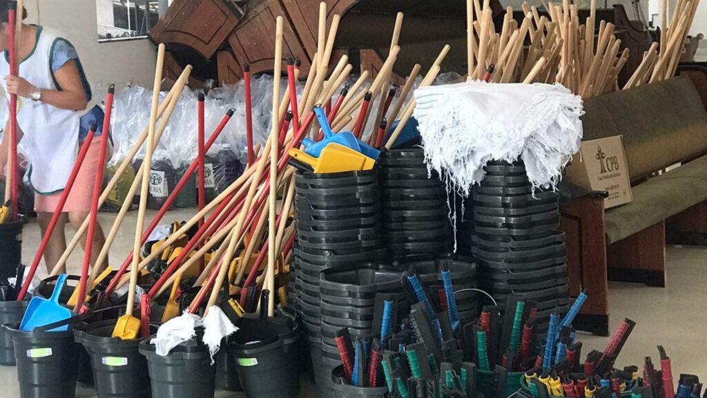 ADRA entrega kits de limpeza em Mimoso do Sul, ES