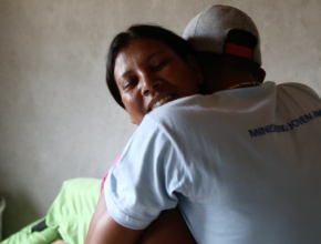 Reportagem/TV Novo Tempo: Jovens calebes ajudam mãe a reencontrar filho