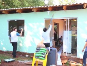 Família carente de Ijuí tem casa reformada por voluntários