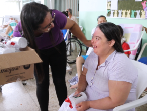 Na Mídia | Voluntários adventistas acolhem idosos e crianças especiais no Dia das Mães