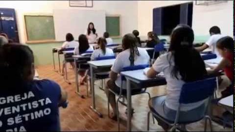 Projeto alfabetiza adultos no interior do Ceará