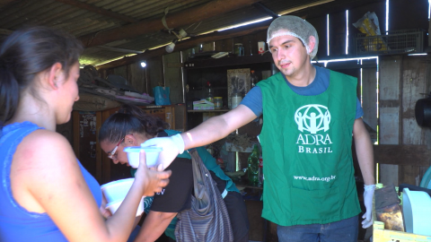 ADRA Brasil treina grupo de voluntários para atuar em unidade móvel